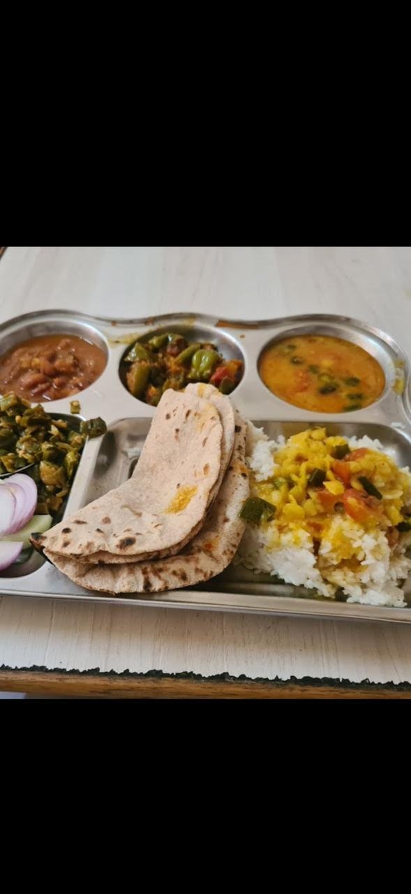 पौष्टिक भोजन
